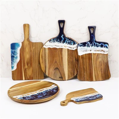 Ahşap şarap ve peynir tepsisi